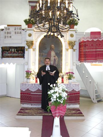 Simon László